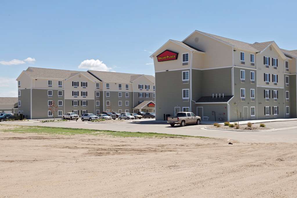 Woodspring Suites Williston Exteriér fotografie