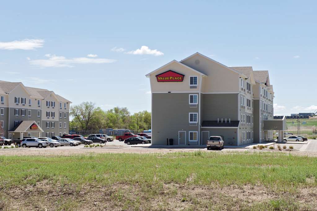 Woodspring Suites Williston Exteriér fotografie